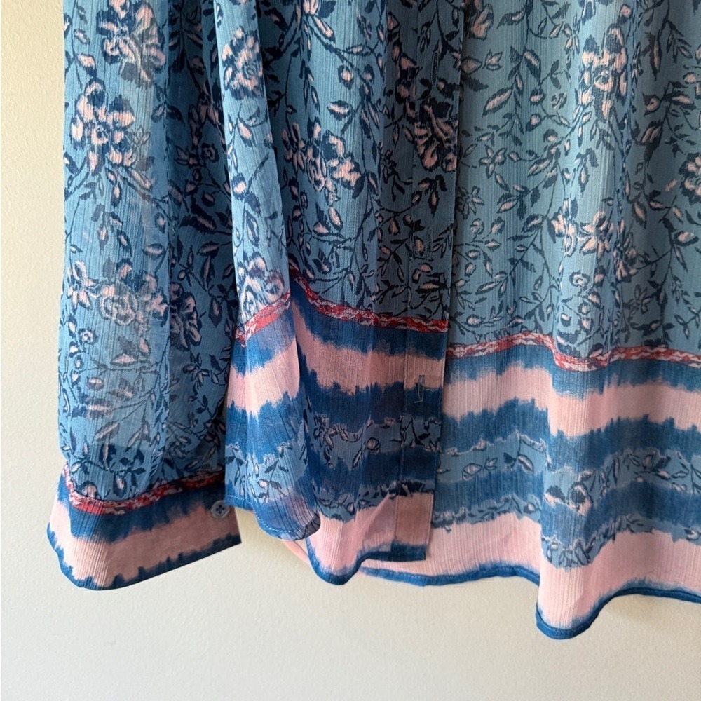 KUT from the Kloth‎ Blue Floral Button Front Roll Tab Sleeve Blouse Top Size L - Picture 4 of 7